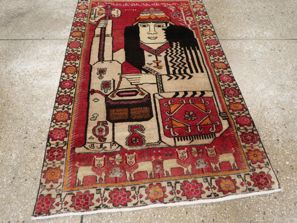 Vintage Persian Shiraz Pictorial Throw Rug, No.29304 - Galerie Shabab