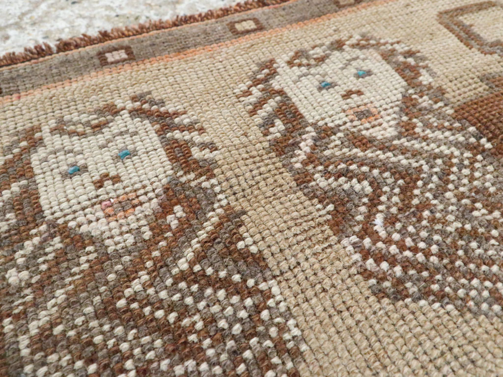 Vintage Turkish Anatolian Pictorial Throw Rug (Pair: 1 of 2), No.29314 - Galerie Shabab