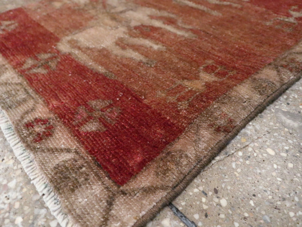 Vintage Turkish Anatolian Pictorial Throw Rug, No.29317 - Galerie Shabab