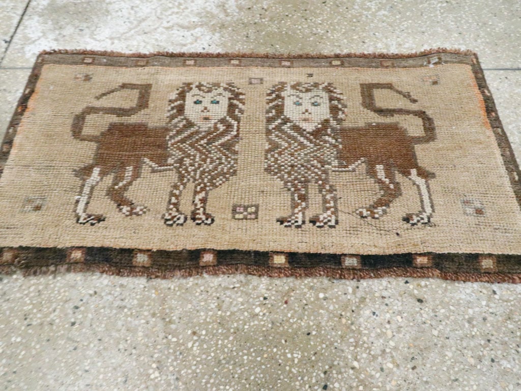 Vintage Turkish Anatolian Pictorial Throw Rug (Pair: 2 of 2), No.29318 - Galerie Shabab