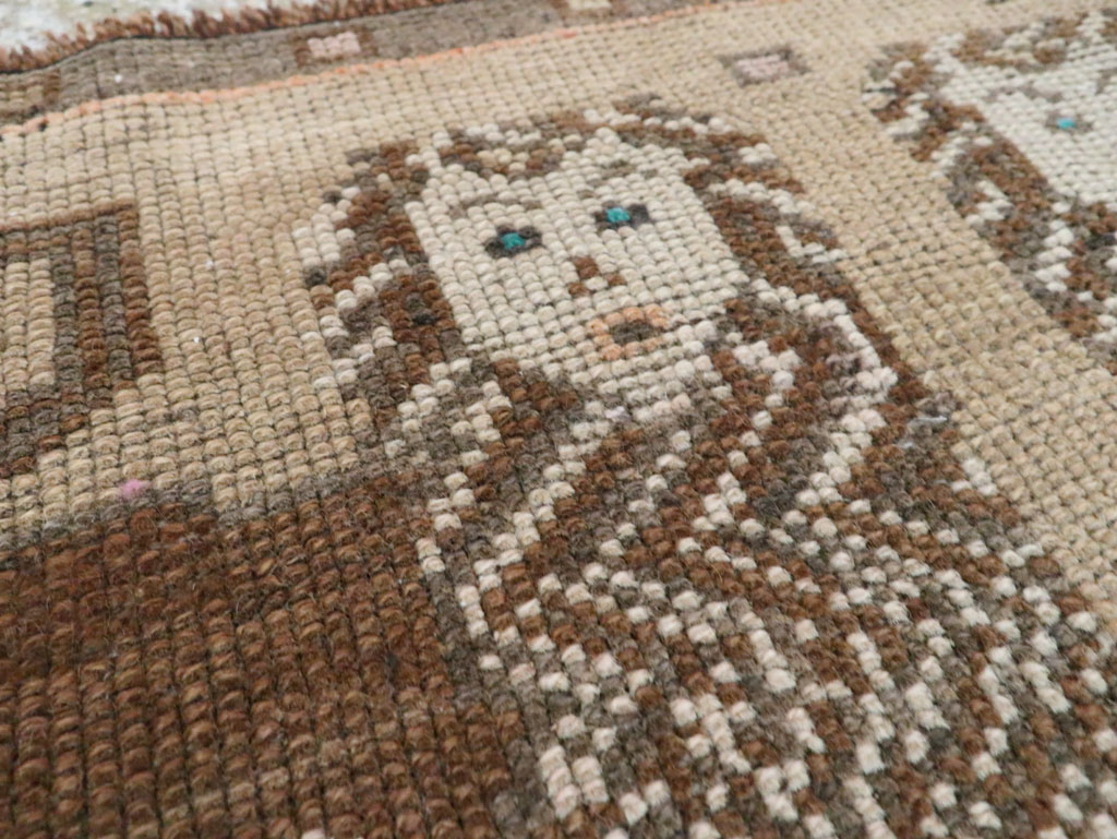 Vintage Turkish Anatolian Pictorial Throw Rug (Pair: 2 of 2), No.29318 - Galerie Shabab