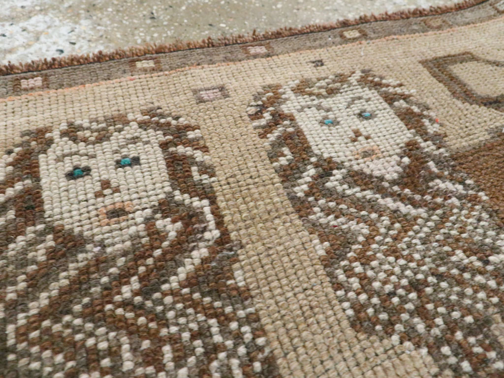 Vintage Turkish Anatolian Pictorial Throw Rug (Pair: 2 of 2), No.29318 - Galerie Shabab