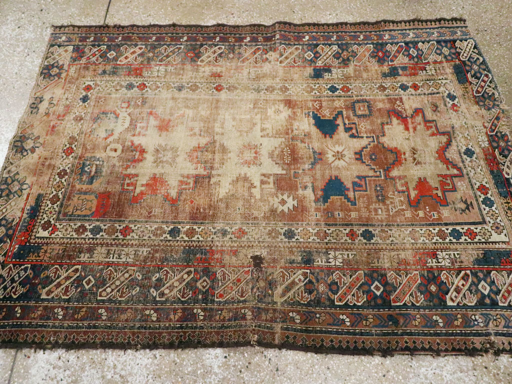 Distressed Antique Caucasian Throw Rug, No.29322 - Galerie Shabab