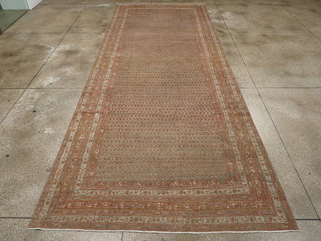 Antique Persian Malayer Long and Narrow Gallery Carpet, No.29334 - Galerie Shabab