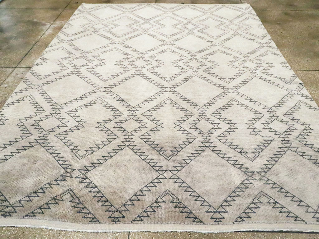 Modern Moroccan Room Size Carpet, No.29340 - Galerie Shabab