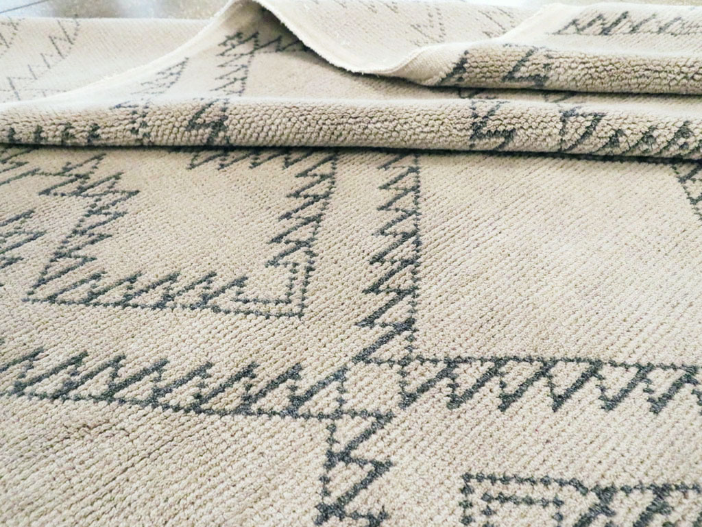 Modern Moroccan Room Size Carpet, No.29340 - Galerie Shabab