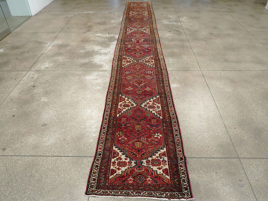 Antique Persian Kurd Runner, No.29341 - Galerie Shabab