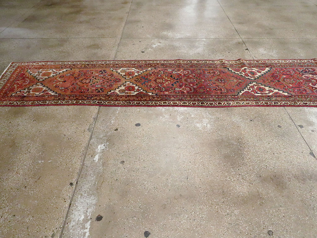 Antique Persian Kurd Runner, No.29341 - Galerie Shabab