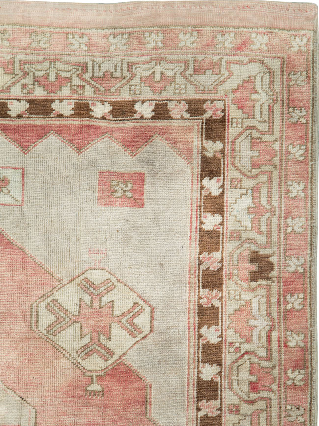 Vintage Turkish Anatolian Wide Gallery Runner, No.29342 - Galerie Shabab