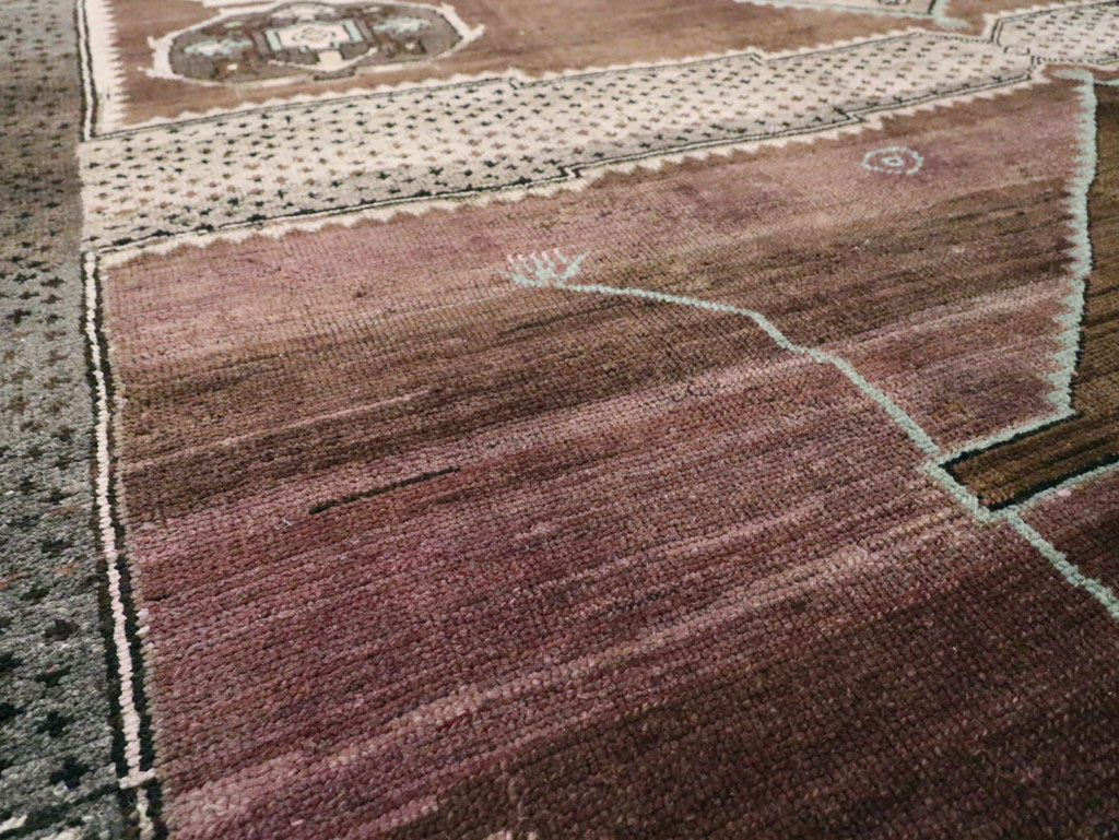 Vintage Turkish Anatolian Room Size Carpet, No.29343 - Galerie Shabab