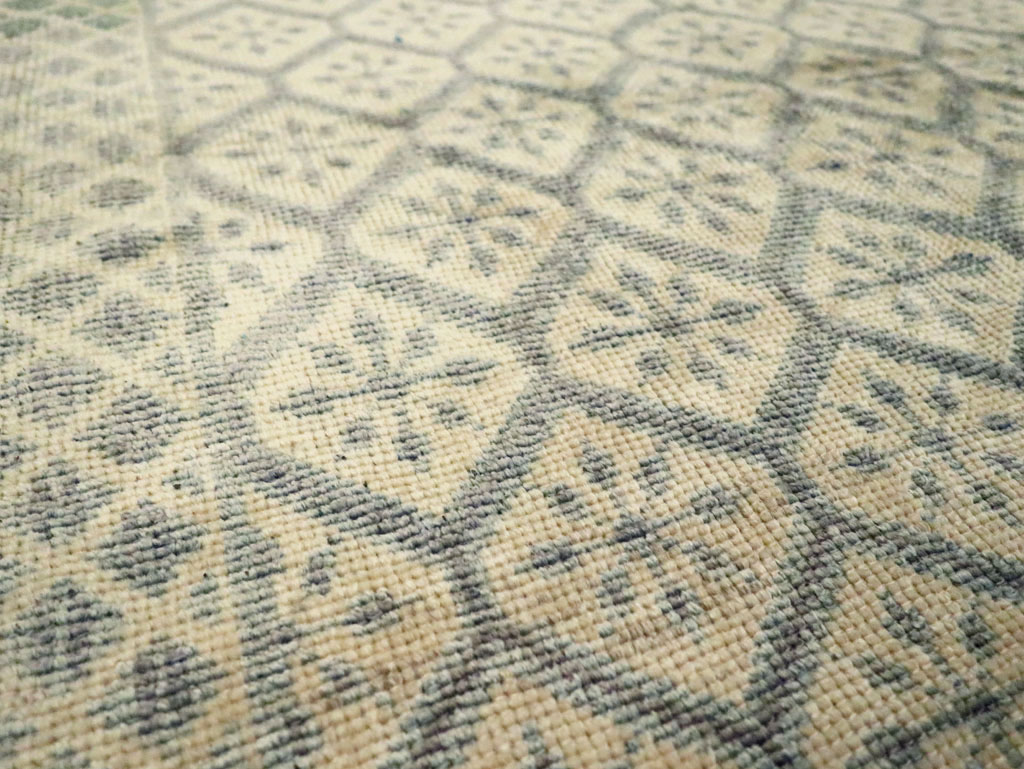 Vintage Turkish Anatolian Throw Rug, No.29345 - Galerie Shabab