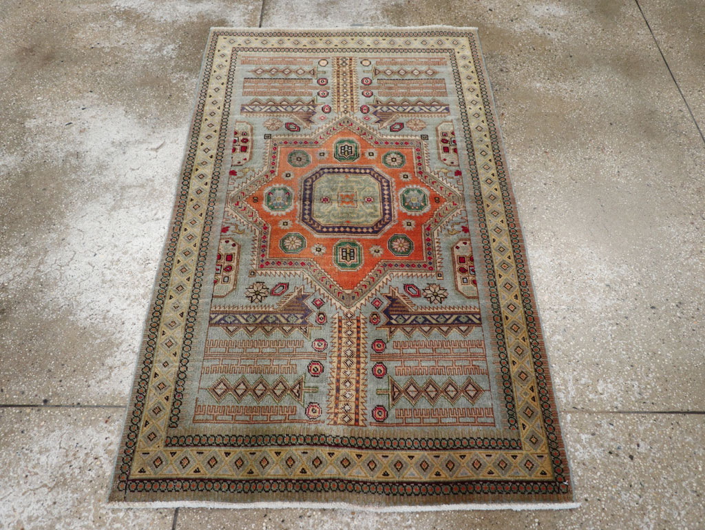 Vintage Persian Ardabil Throw Rug, No.29356 - Galerie Shabab