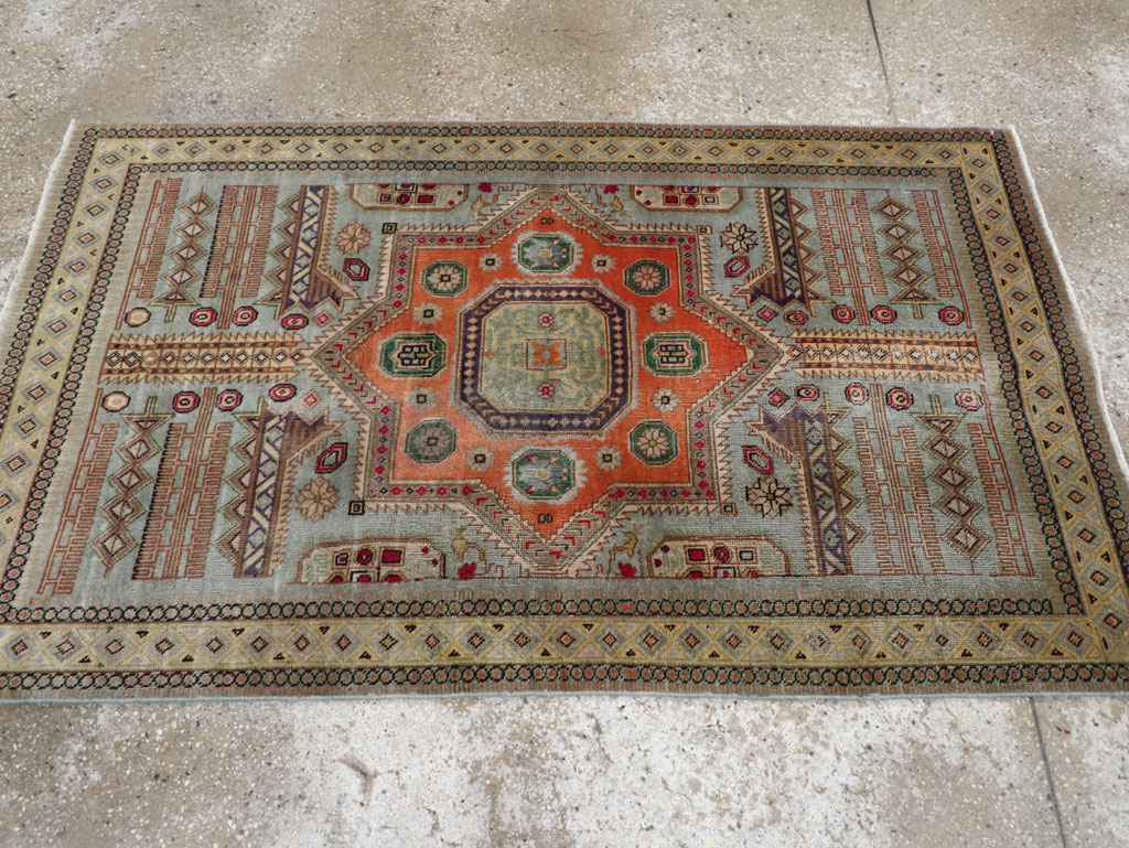 Vintage Persian Ardabil Throw Rug, No.29356 - Galerie Shabab