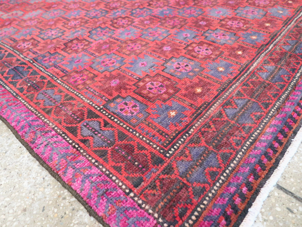 Vintage Persian Baluch Tribal Accent Rug, No.29358 - Galerie Shabab