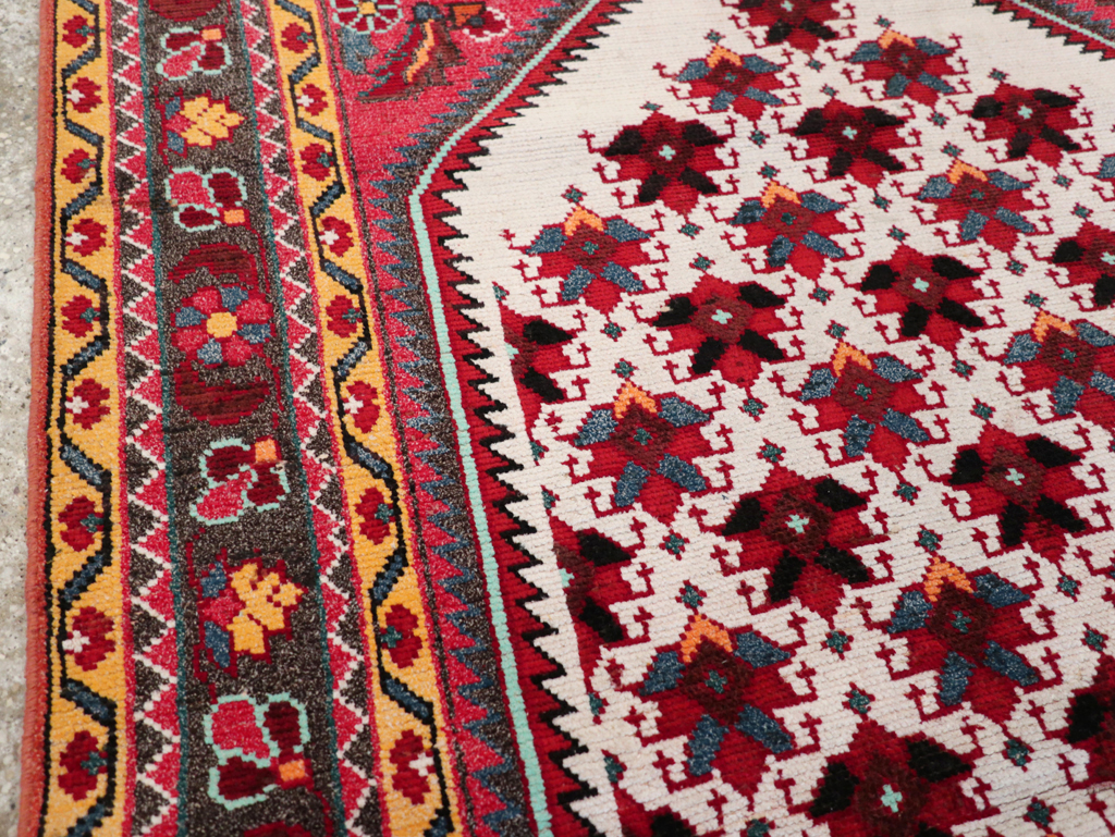 Vintage Persian Malayer Throw Rug, No.29360 - Galerie Shabab