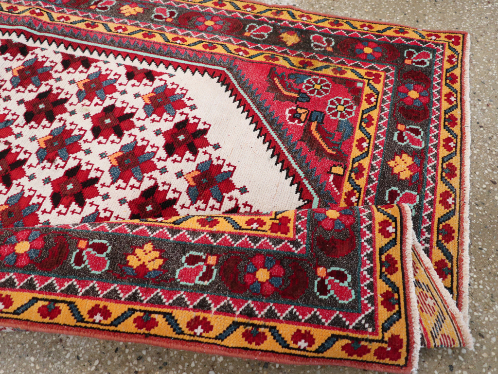 Vintage Persian Malayer Throw Rug, No.29360 - Galerie Shabab