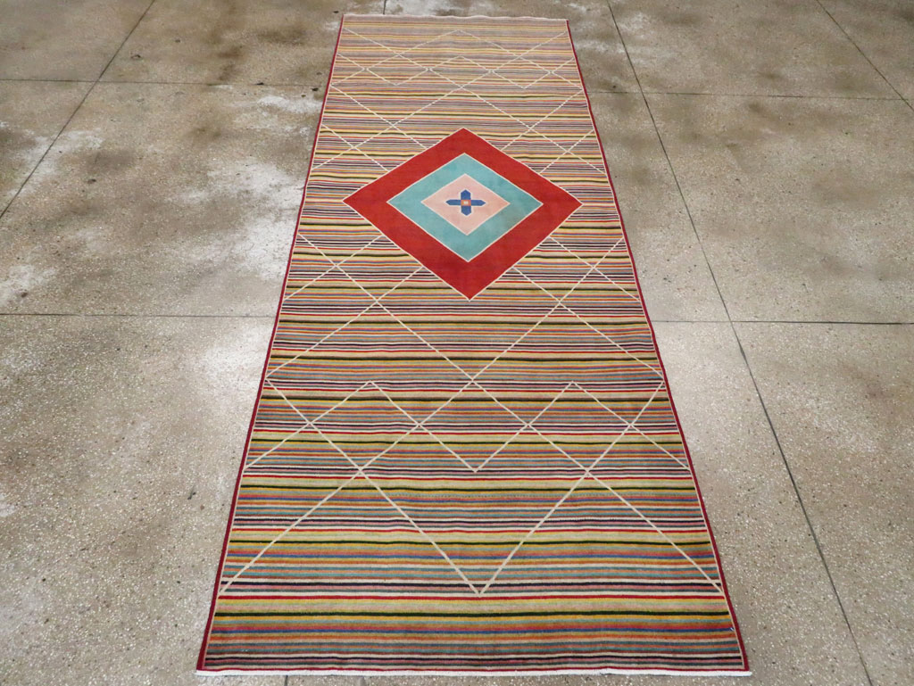 Vintage Persian Mahal Gallery Rug, No.29363 - Galerie Shabab