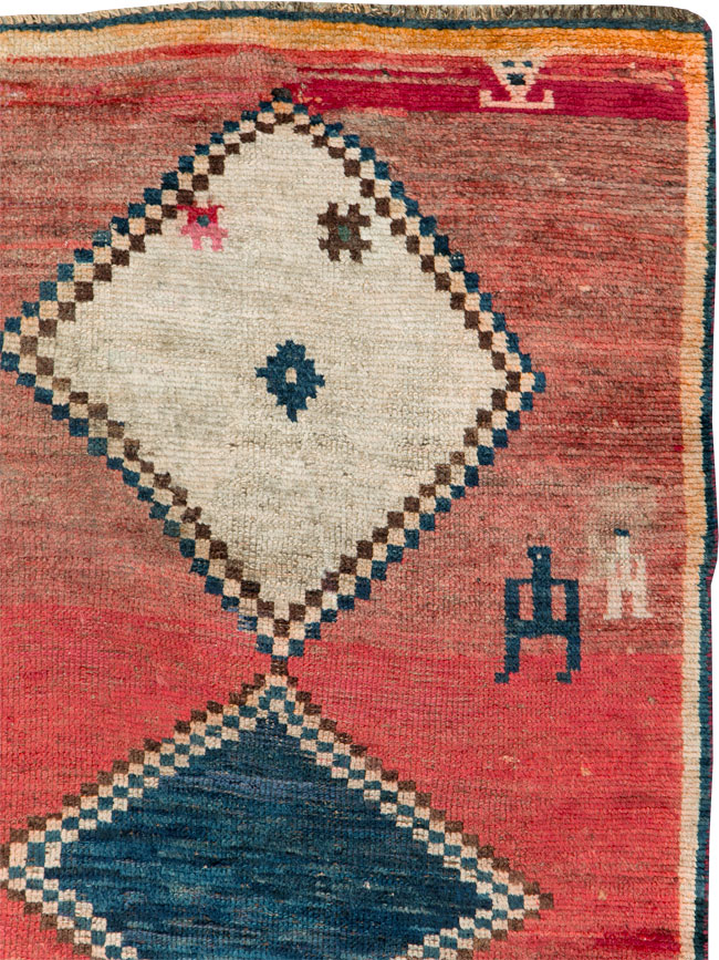Antique Persian Gabbeh Throw Rug, No.29372 - Galerie Shabab