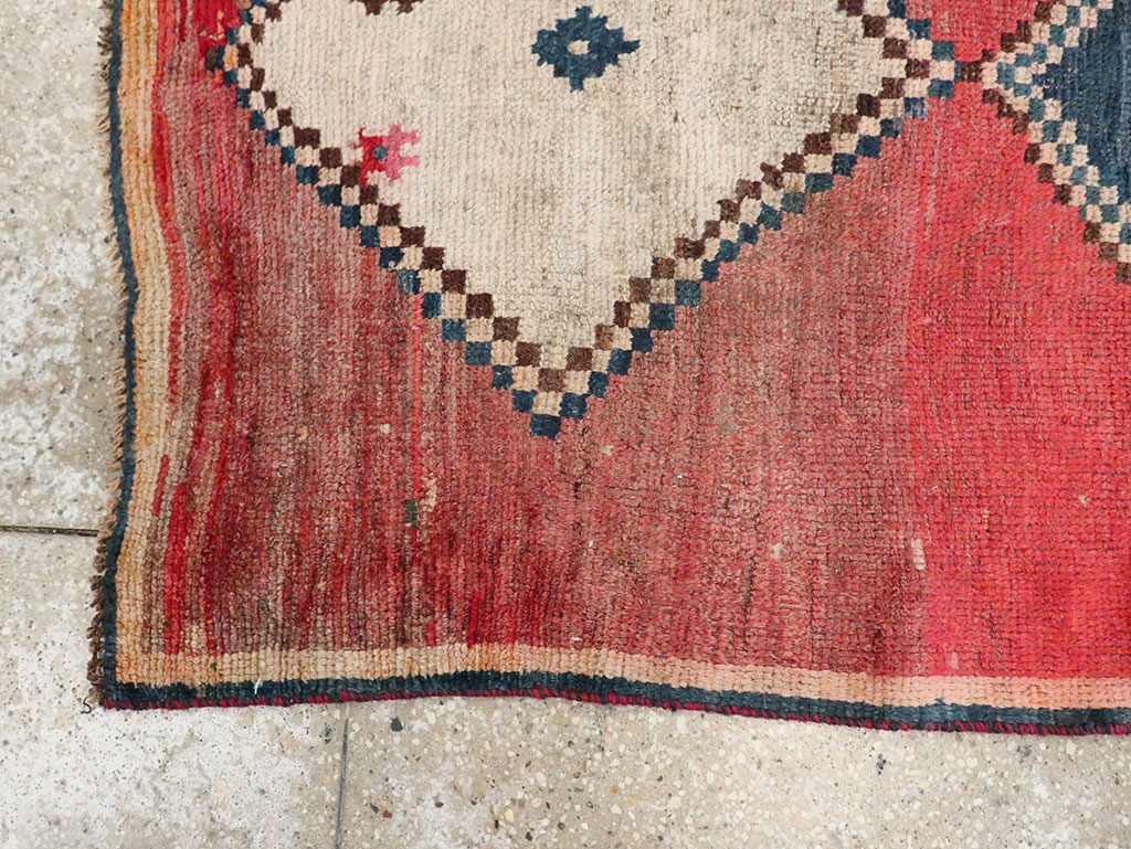 Antique Persian Gabbeh Throw Rug, No.29372 - Galerie Shabab