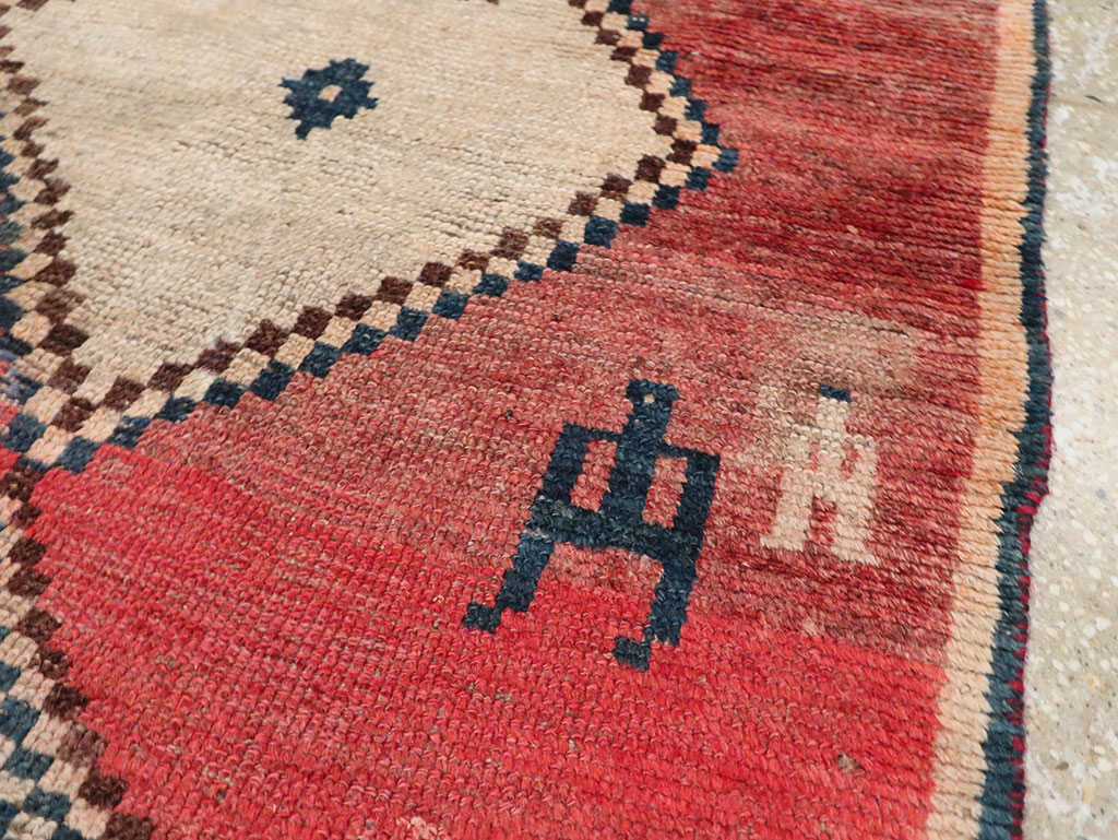 Antique Persian Gabbeh Throw Rug, No.29372 - Galerie Shabab