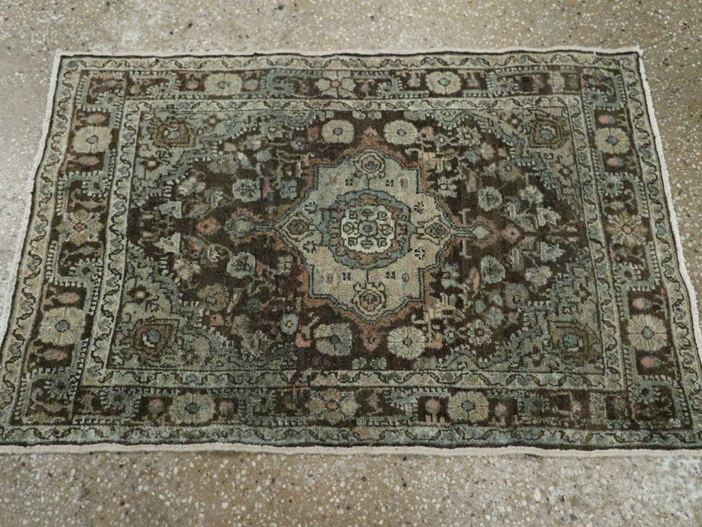 Antique Persian Malayer Throw Rug, No.29375 - Galerie Shabab
