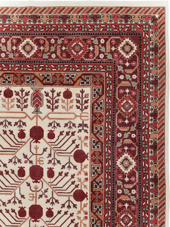 Vintage East Turkestan Khotan Room Size Carpet, No.29381 - Galerie Shabab
