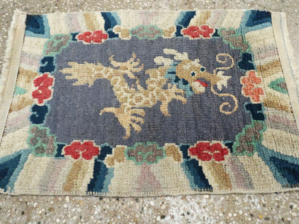Antique Peking Rug, No.29383 - Galerie Shabab