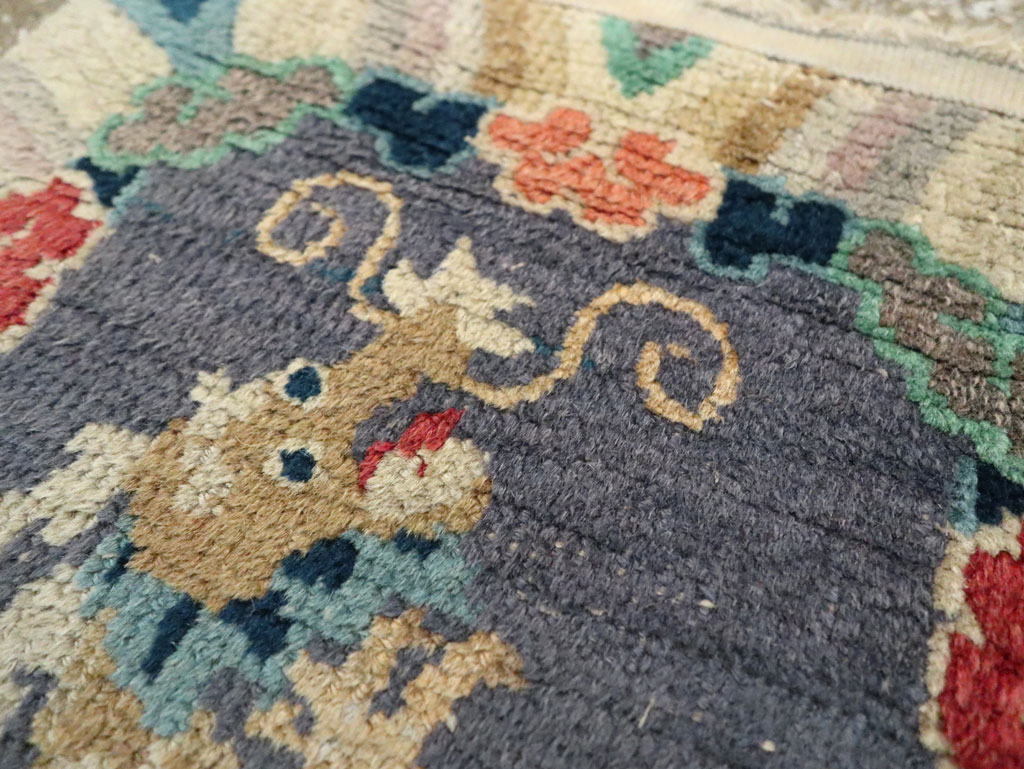 Antique Peking Rug, No.29383 - Galerie Shabab