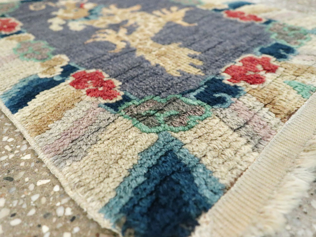 Antique Peking Rug, No.29383 - Galerie Shabab