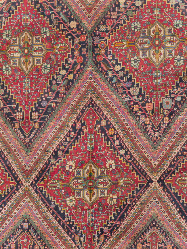 Large Vintage Persian Afshar Carpet, No.29390 - Galerie Shabab