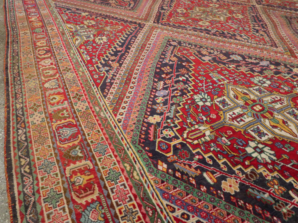 Large Vintage Persian Afshar Carpet, No.29390 - Galerie Shabab