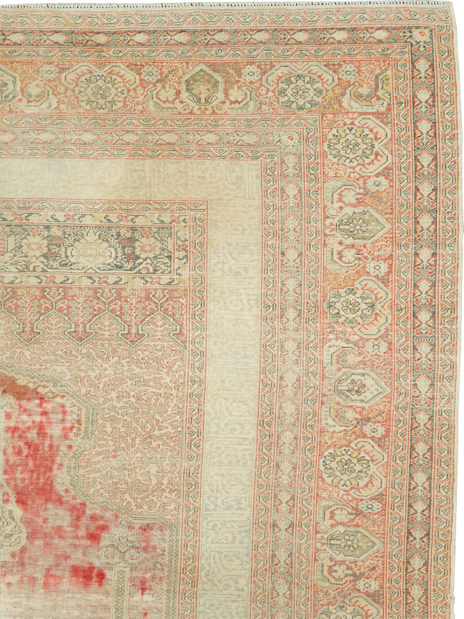 Distressed Antique Turkish Kayseri Accent Rug, No.29392 - Galerie Shabab