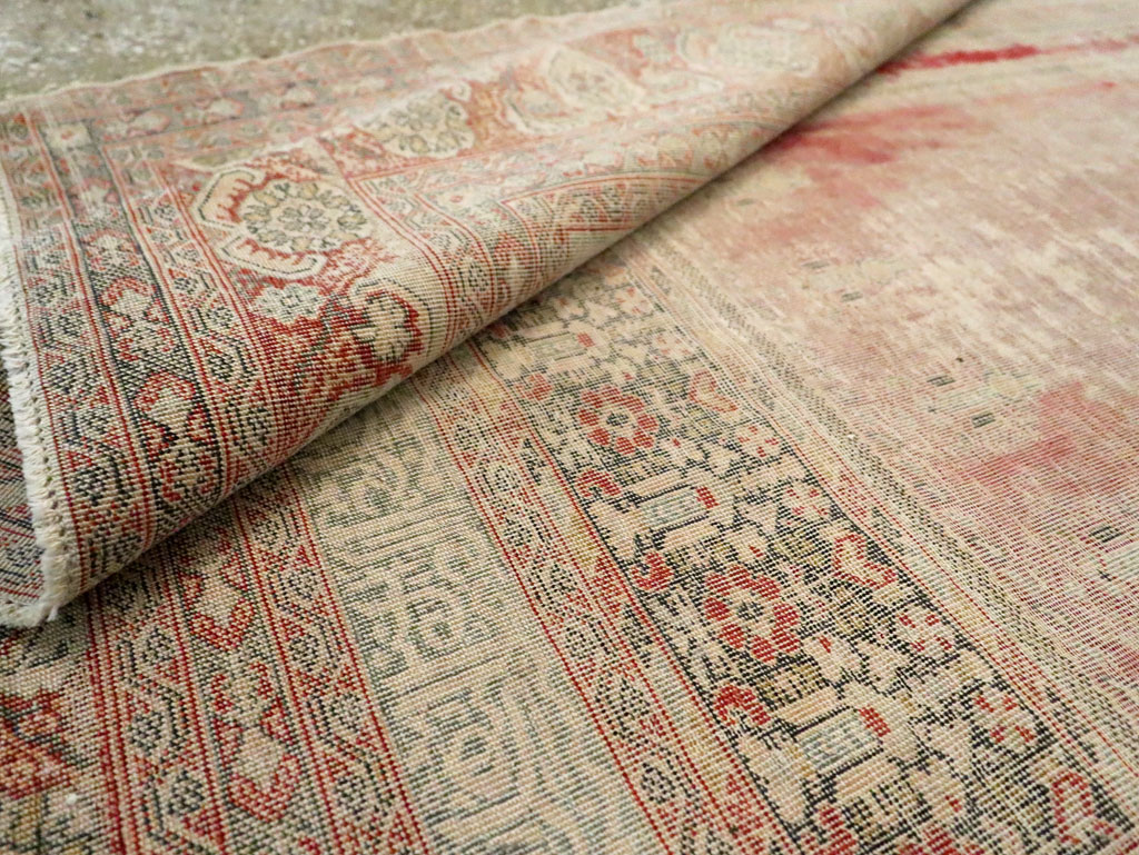 Distressed Antique Turkish Kayseri Accent Rug, No.29392 - Galerie Shabab
