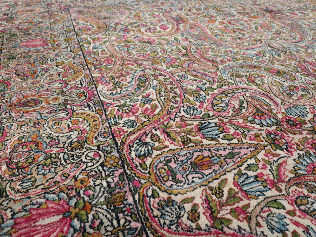Antique Persian Lavar Kerman Carpet, No.29394 - Galerie Shabab