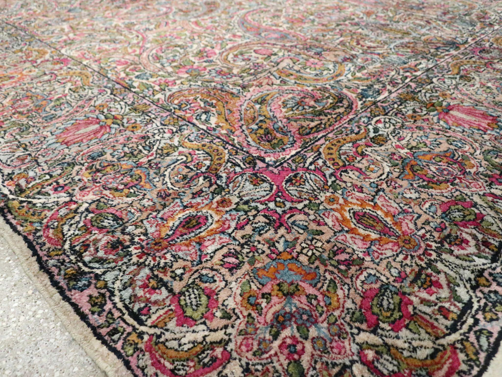 Antique Persian Lavar Kerman Carpet, No.29394 - Galerie Shabab