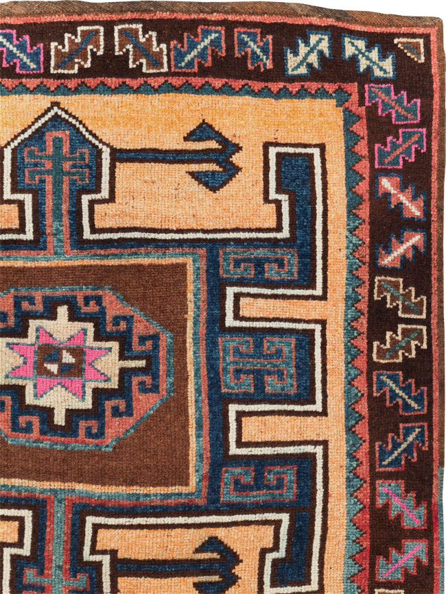 Vintage Turkish Anatolian Gallery Carpet, No.29397 - Galerie Shabab