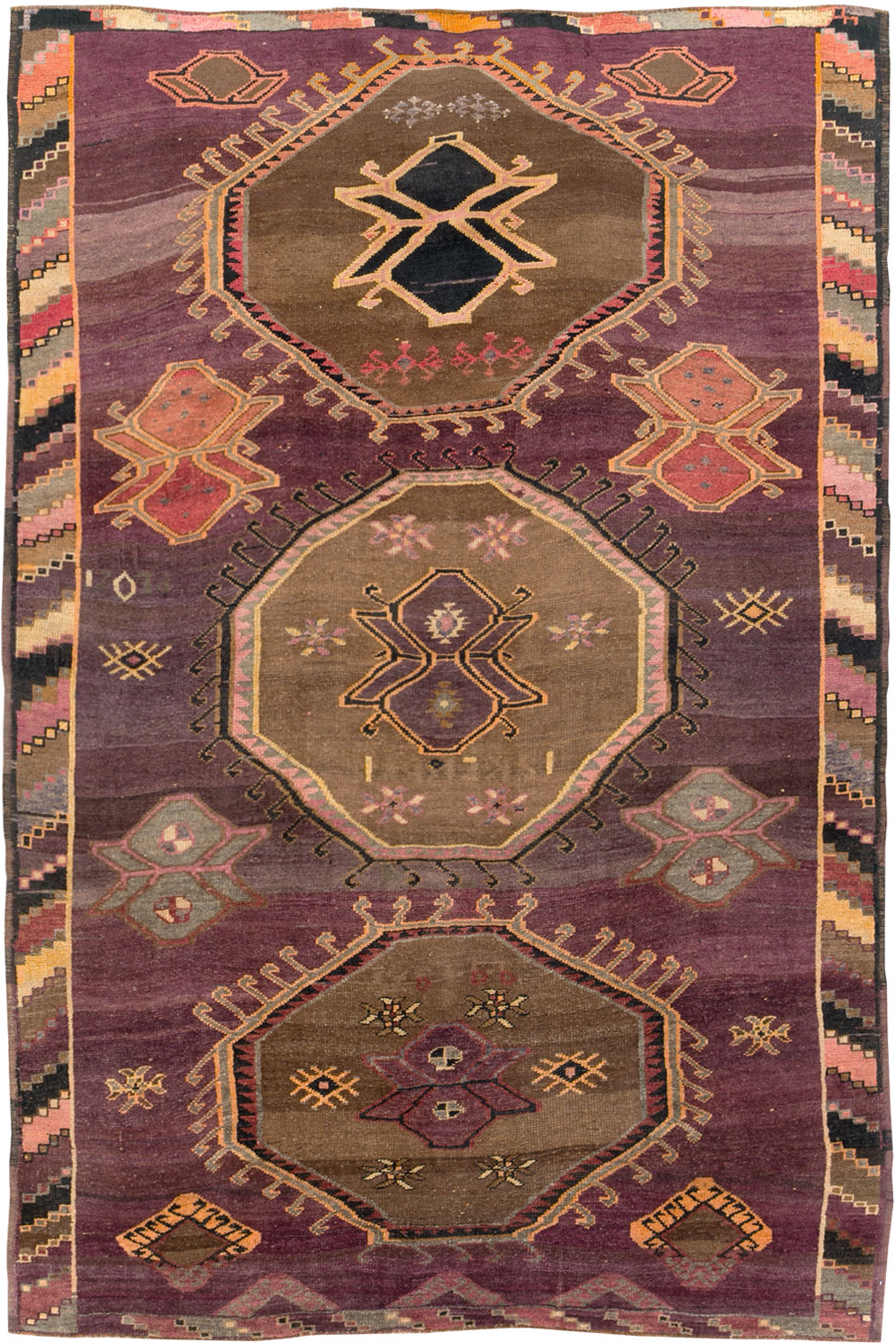 Vintage Turkish Anatolian Room Size Carpet, No.29398 - Galerie Shabab