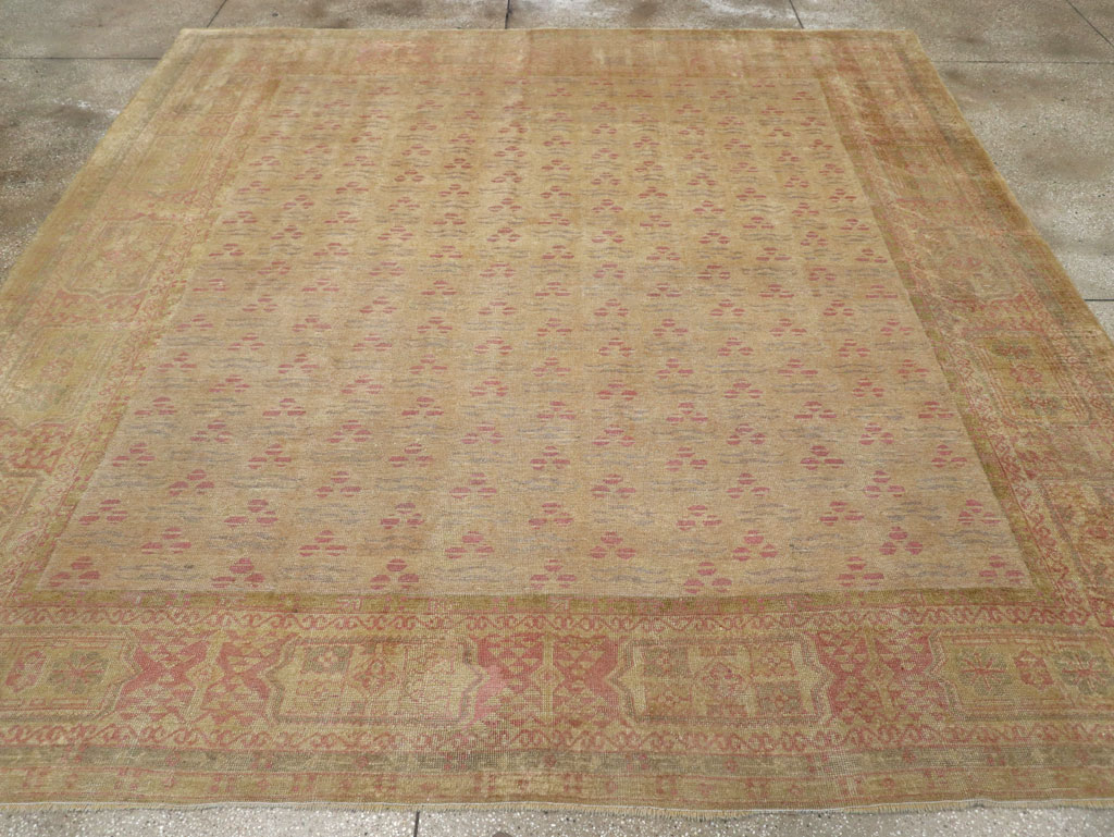 Antique Turkish Oushak Square Room Size Carpet, No.29405 - Galerie Shabab