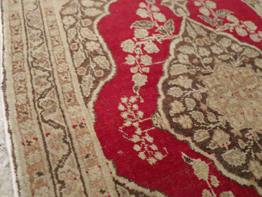 Antique Persian Tabriz Throw Rug, No.29406 - Galerie Shabab