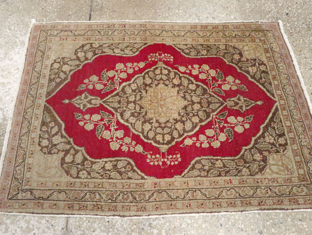 Antique Persian Tabriz Throw Rug, No.29406 - Galerie Shabab