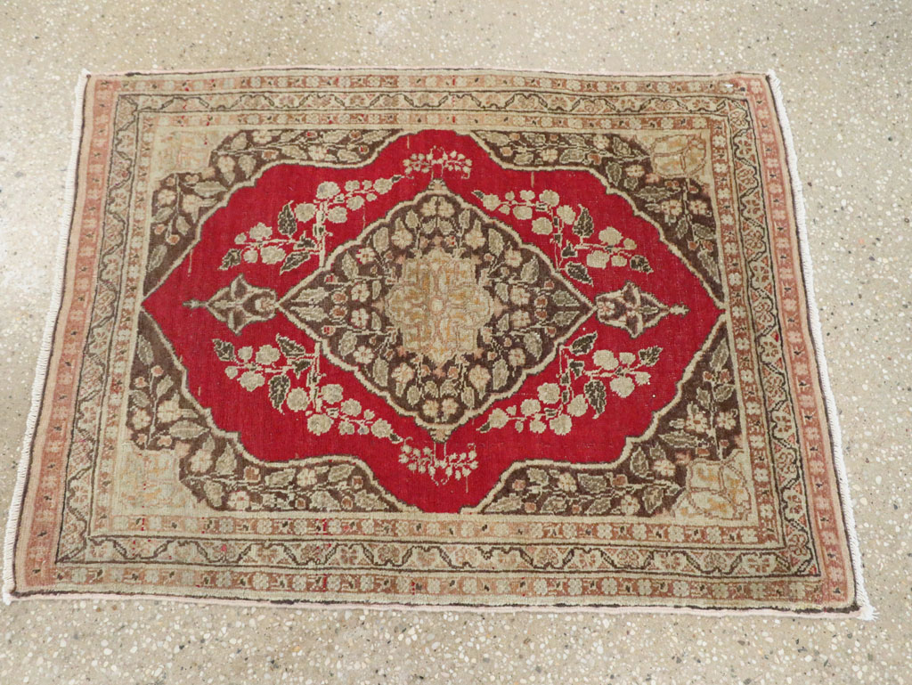 Antique Persian Tabriz Throw Rug, No.29407 - Galerie Shabab