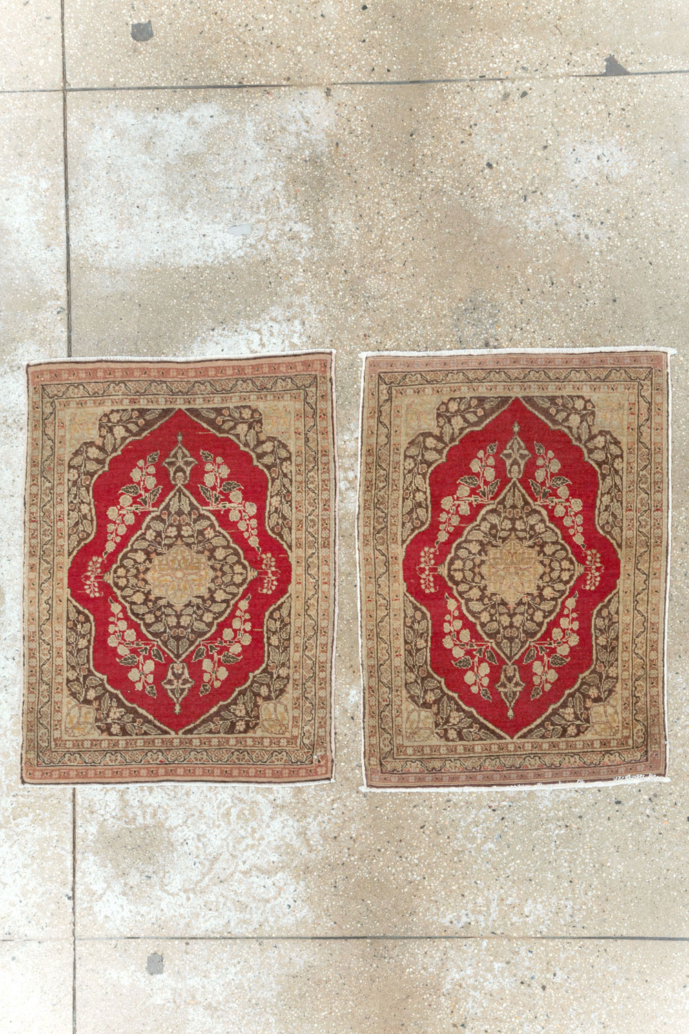 Antique Persian Tabriz Throw Rug, No.29407 - Galerie Shabab