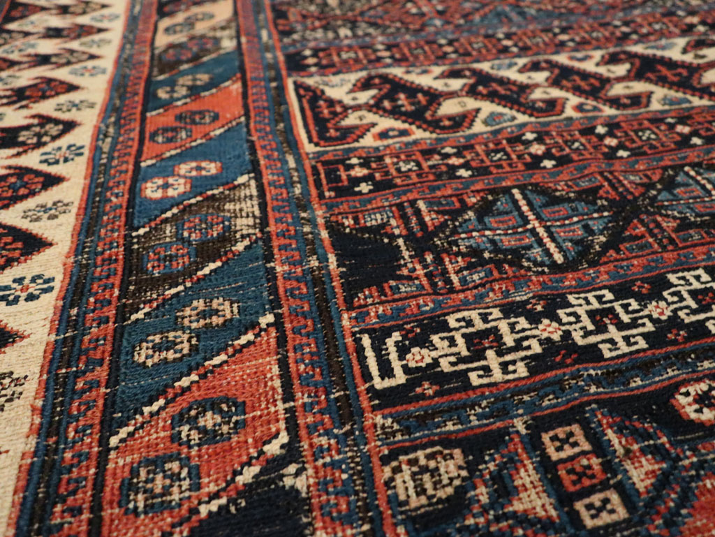 Antique Central Asian Soumak Accent Rug, No.29409 - Galerie Shabab
