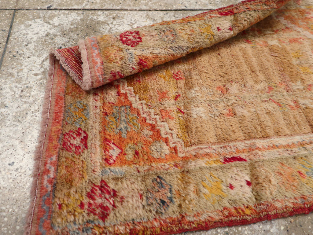 Antique Turkish Angora Oushak Throw Rug, No.29412 - Galerie Shabab