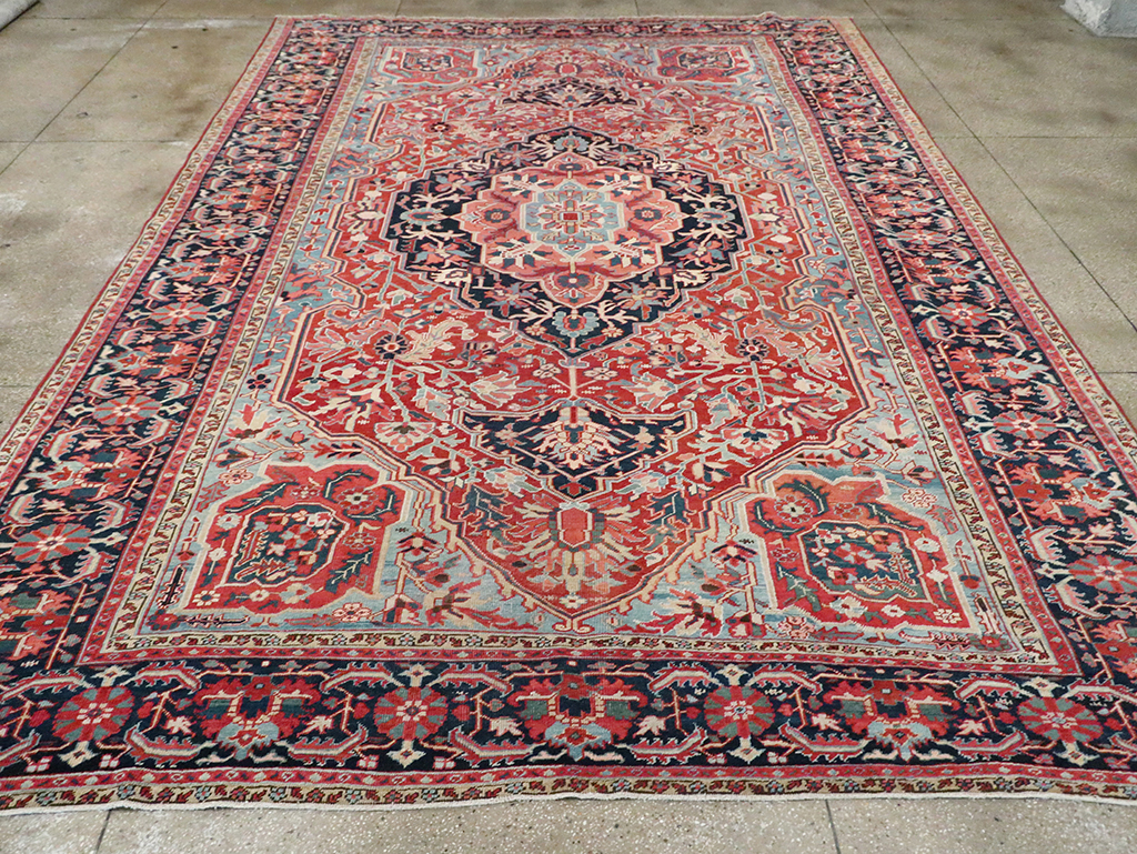 Antique Persian Heriz Carpet, No.29419 - Galerie Shabab