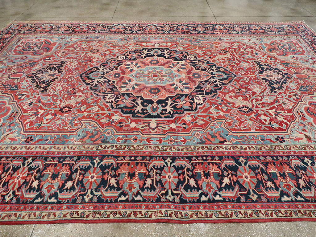 Antique Persian Heriz Carpet, No.29419 - Galerie Shabab