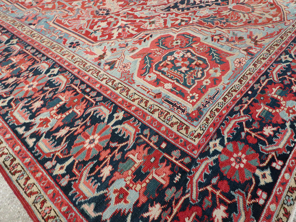 Antique Persian Heriz Carpet, No.29419 - Galerie Shabab
