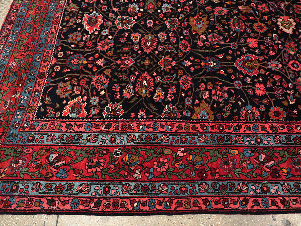 Antique Persian Bidjar Room Size Carpet, No.29425 - Galerie Shabab