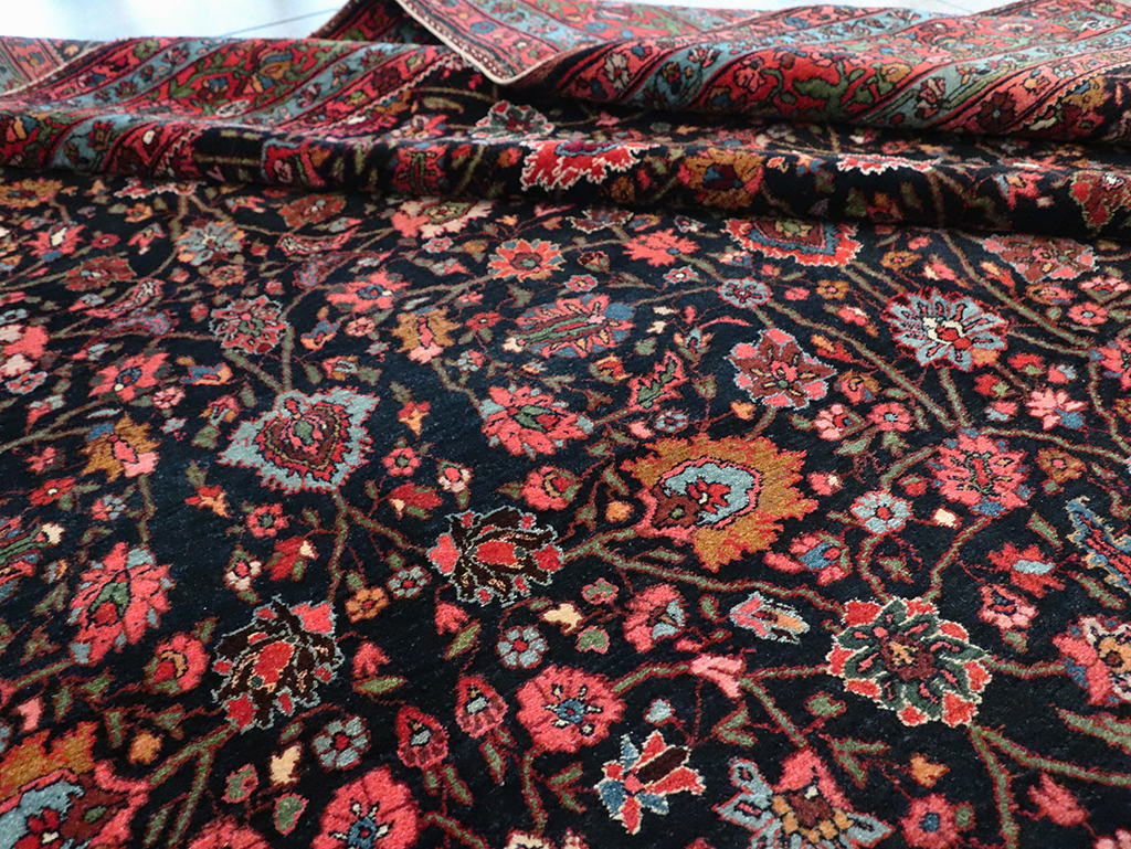 Antique Persian Bidjar Room Size Carpet, No.29425 - Galerie Shabab