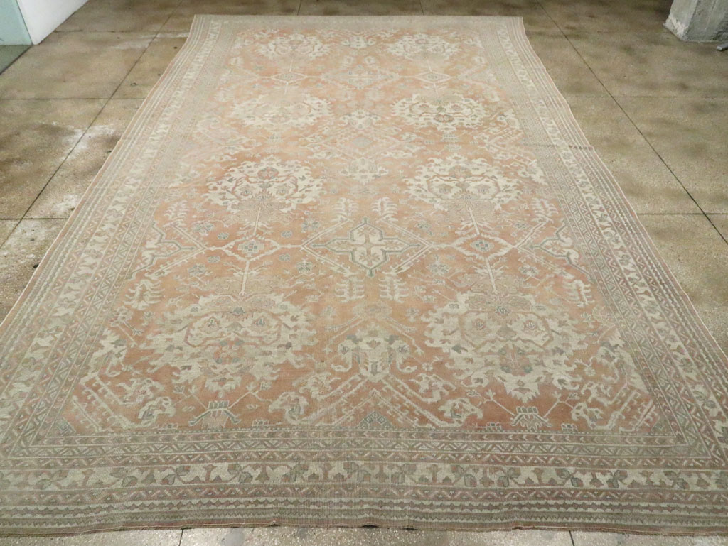 Antique Oushak Carpet, No.29438 - Galerie Shabab
